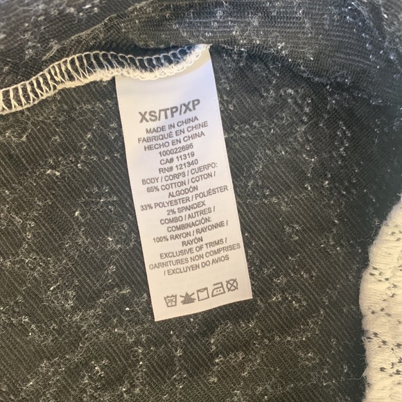 Dynamite Peplum long-sleeve textured top - Picture 5 of 5